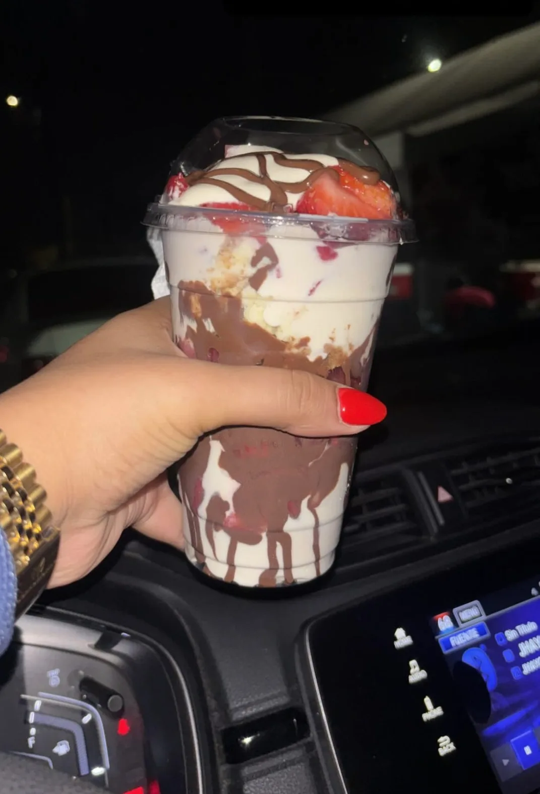 Crema Trickcreams con fresa y chocolate